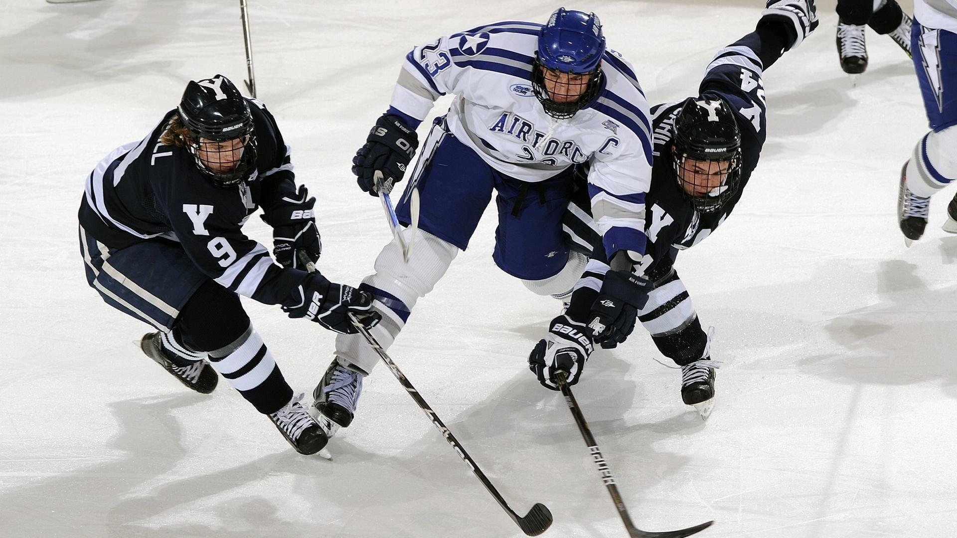 德媒曝纽卡8000万欧正式报价埃基蒂克，法兰克福坚持1亿欧不松口